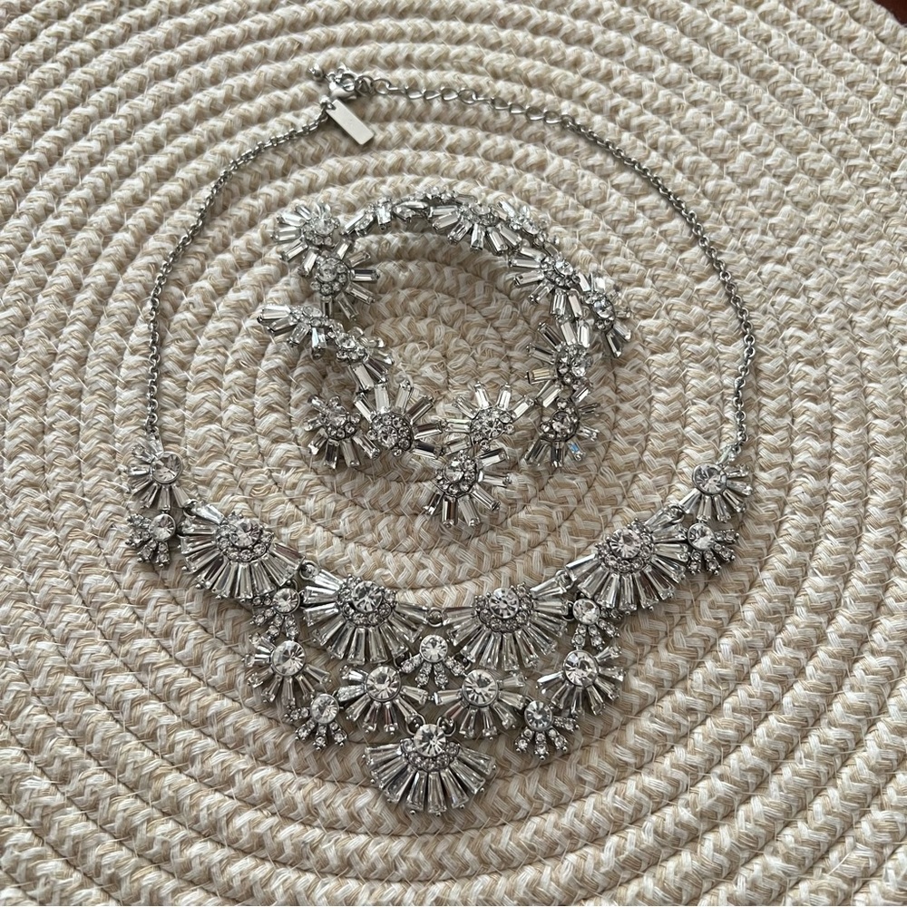 Silver rhinestone jewelry set